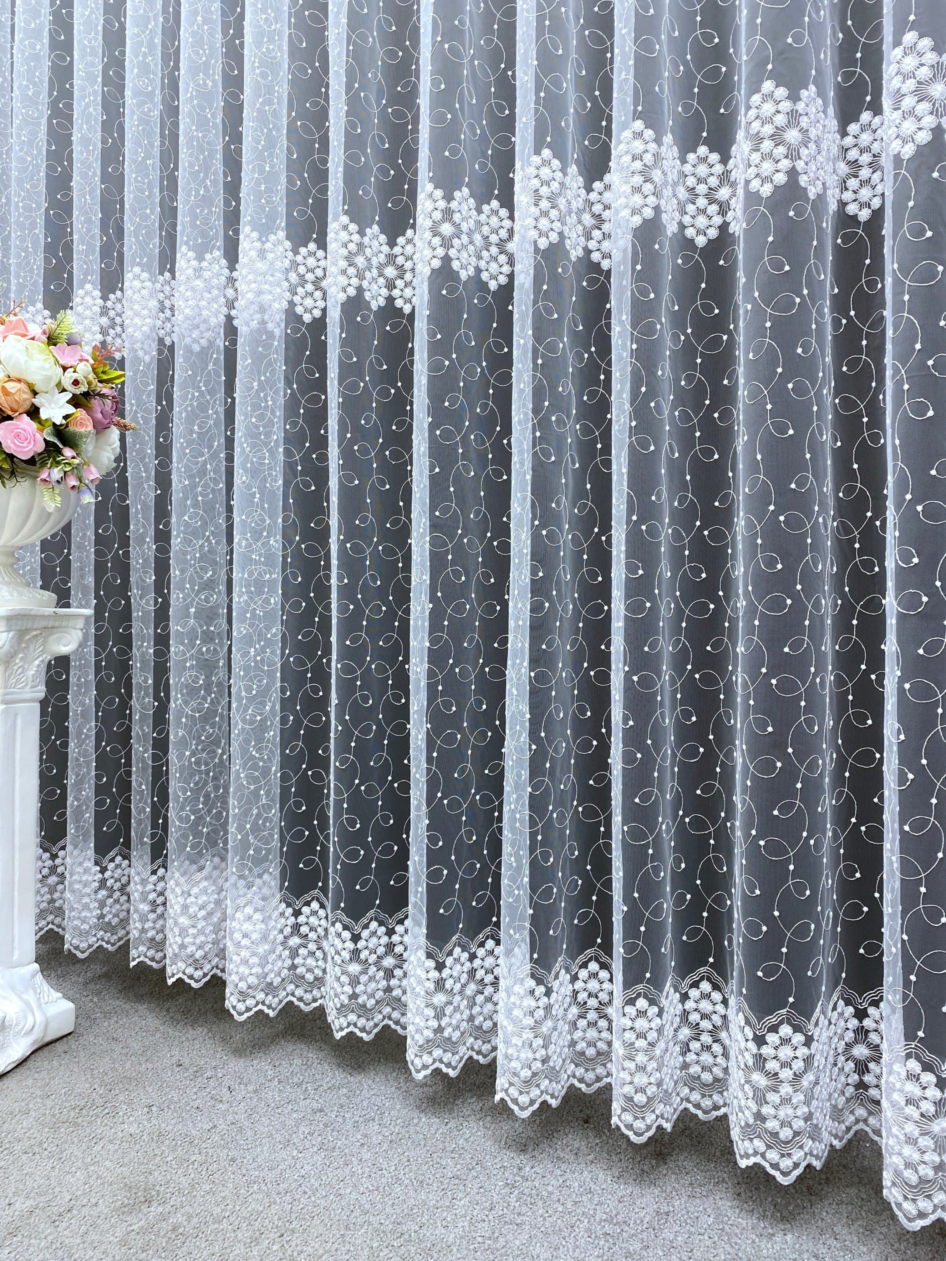 Fehér Szivecske mintás Kész Függöny Huzziyas Home