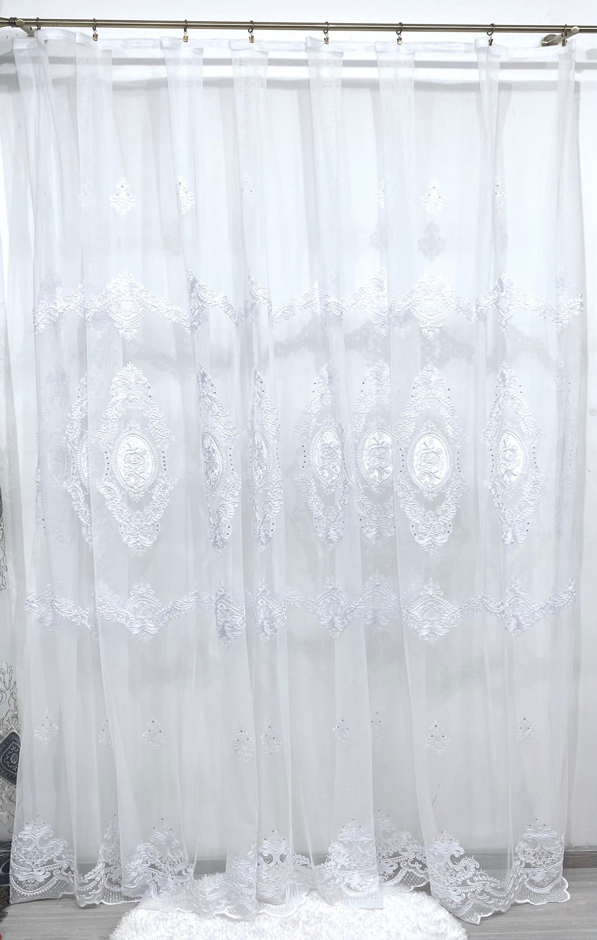 Fehér Rózsa mintás Kész Függöny 300x250 cm Huzziyas Home