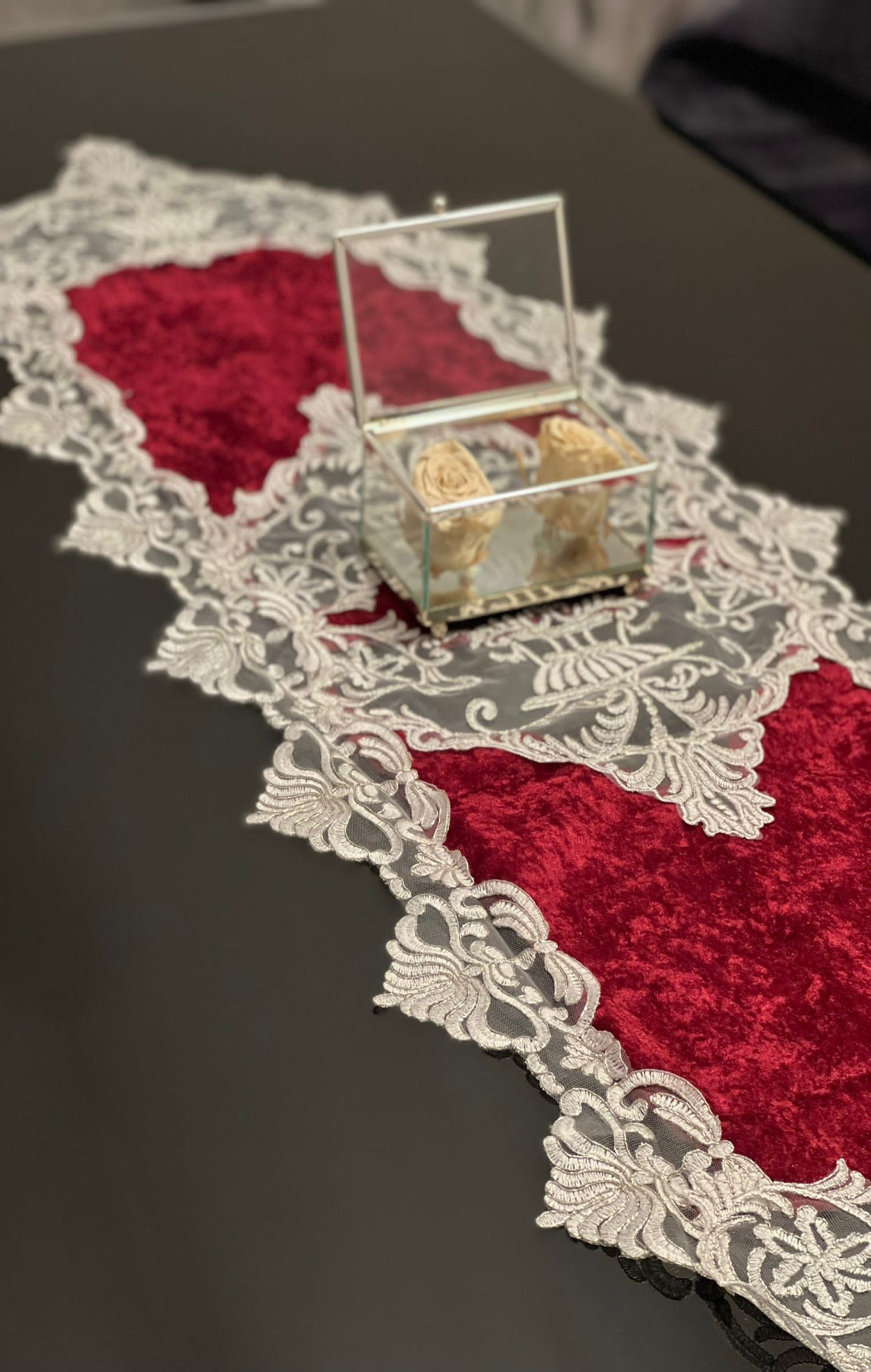 Bordó Bársony Asztalterítő 45x150 cm Huzziyas Home