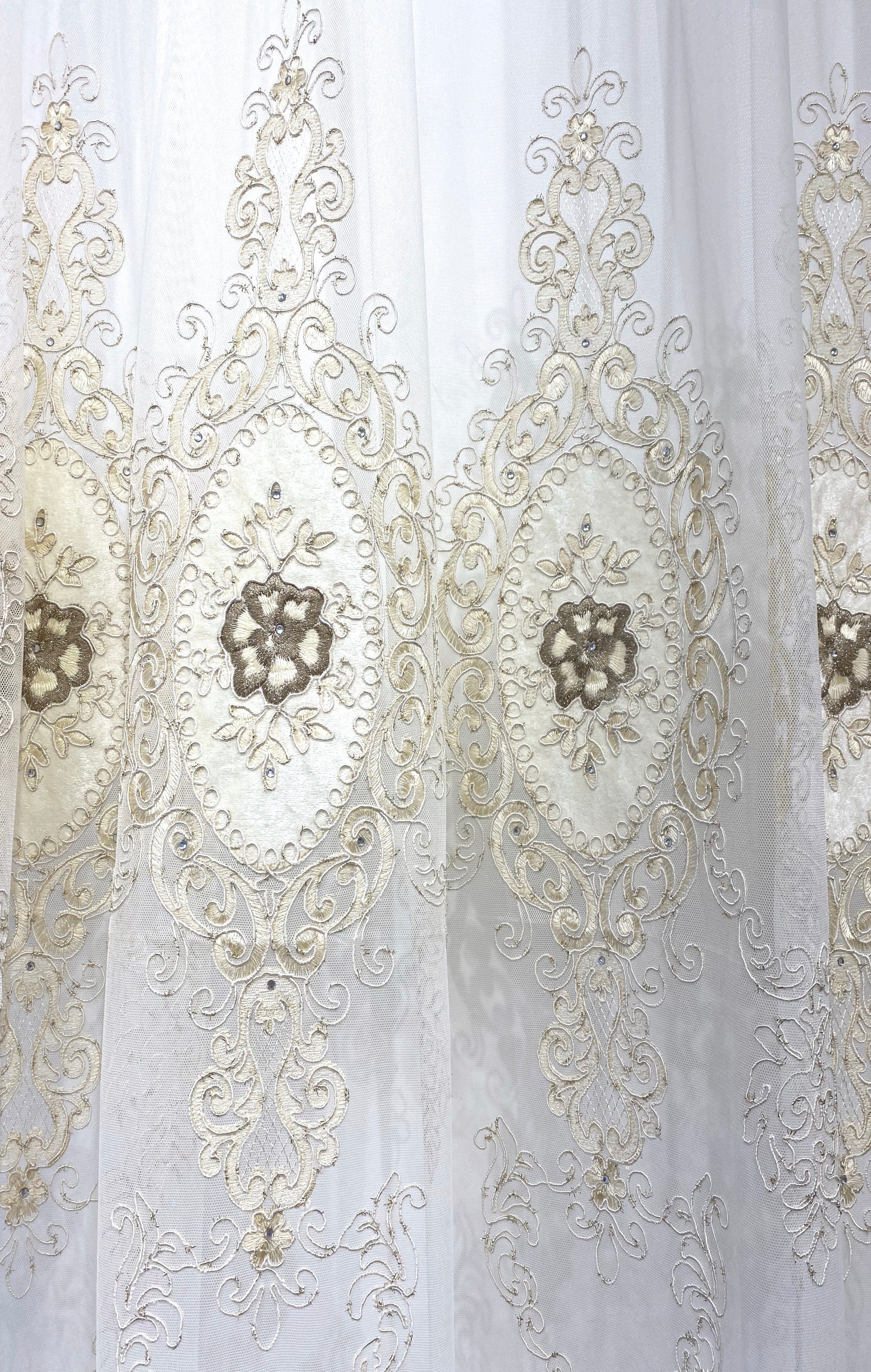 Ekrü - Barna Rózsa mintás Kész Függöny 300x250 cm Huzziyas Home