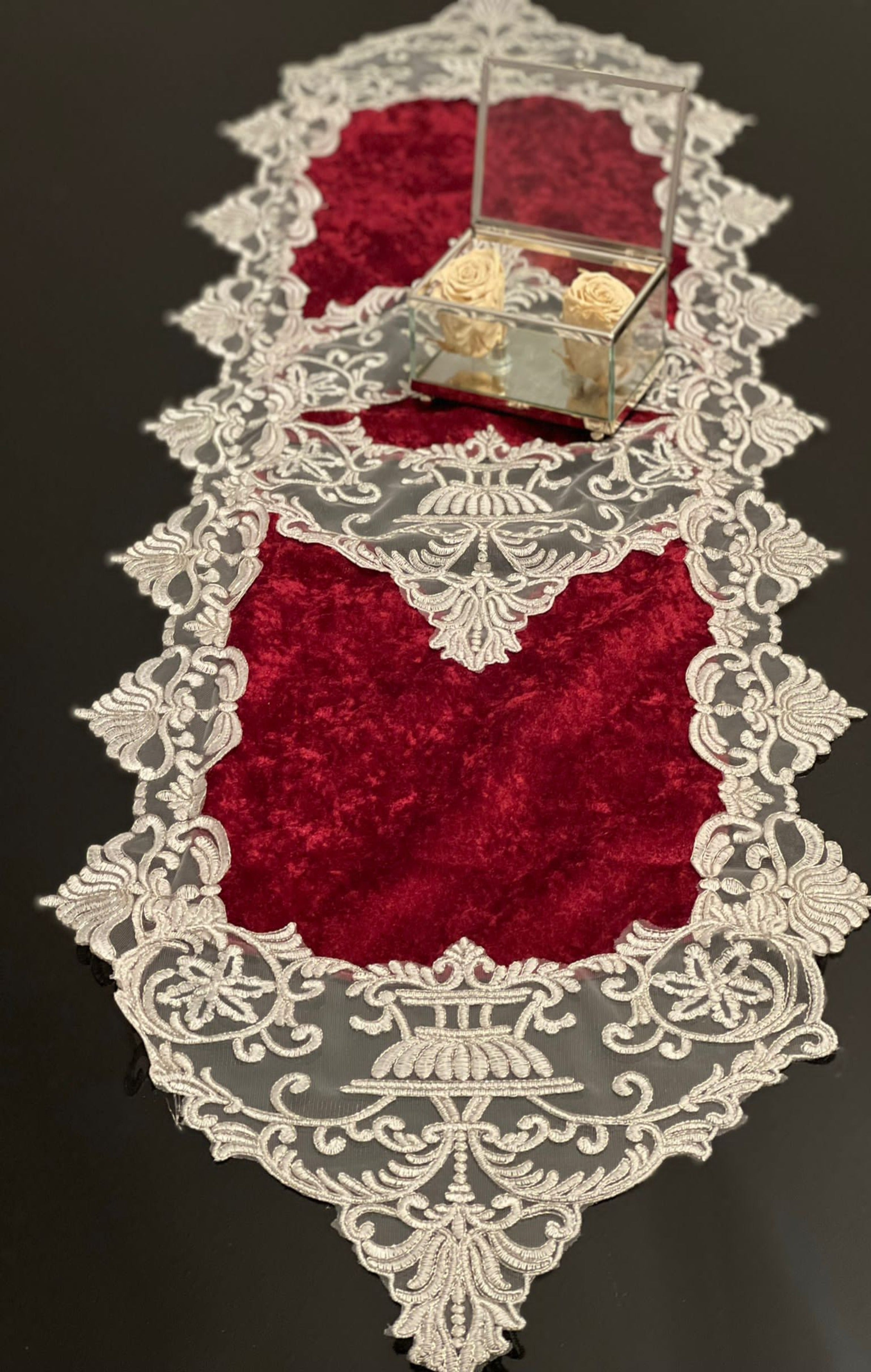 Bordó Bársony Asztalterítő 45x150 cm Huzziyas Home