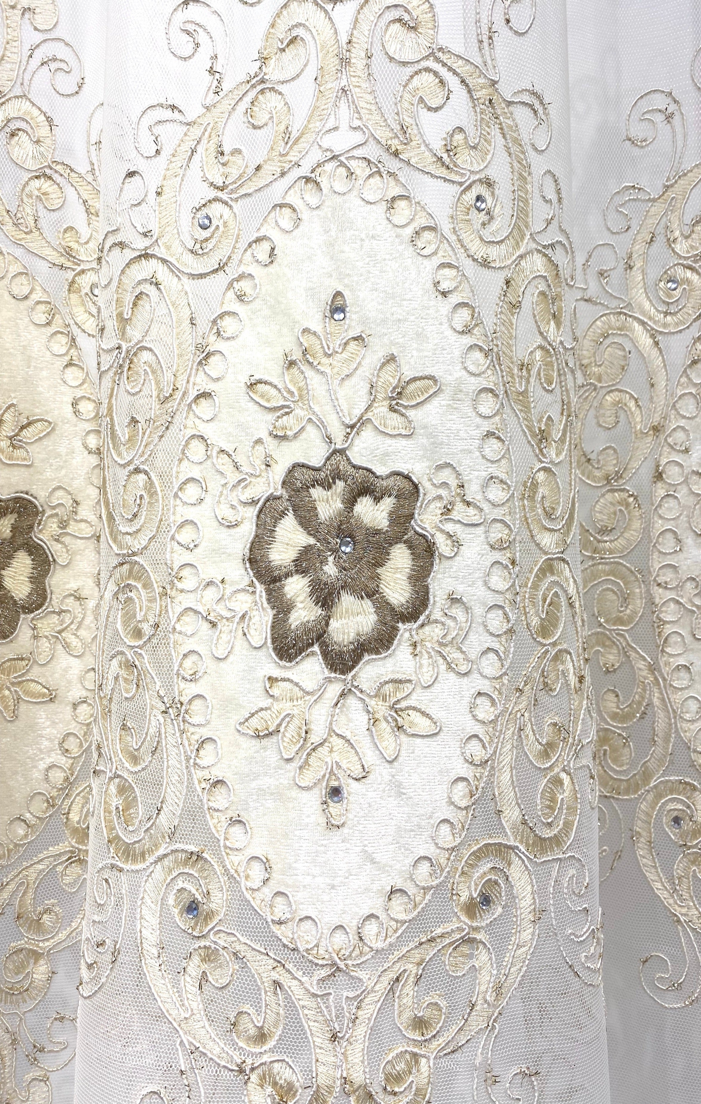 Ekrü - Barna Rózsa mintás Kész Függöny 300x250 cm Huzziyas Home